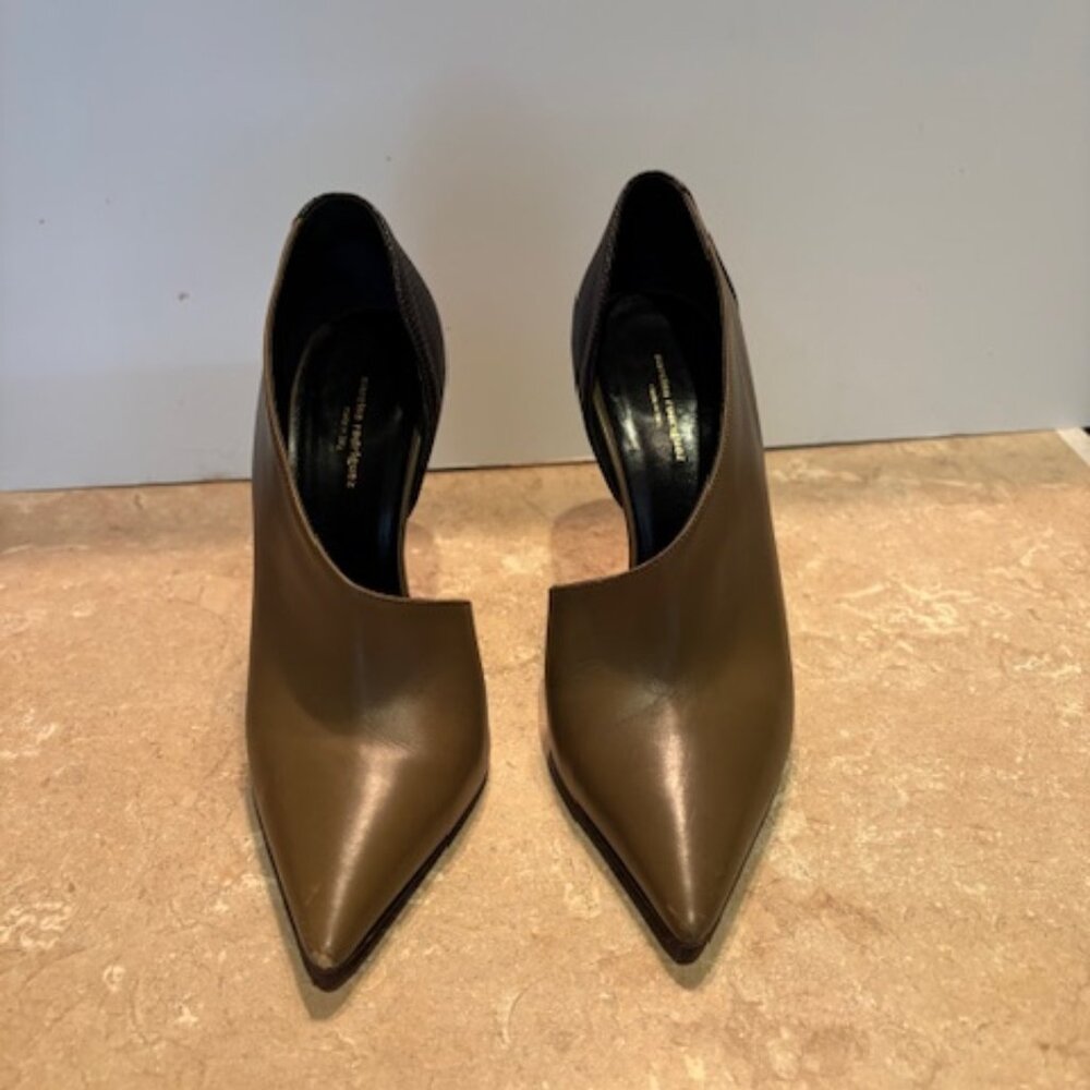 Narciso Rodriguez Leather Pointed toe pumps